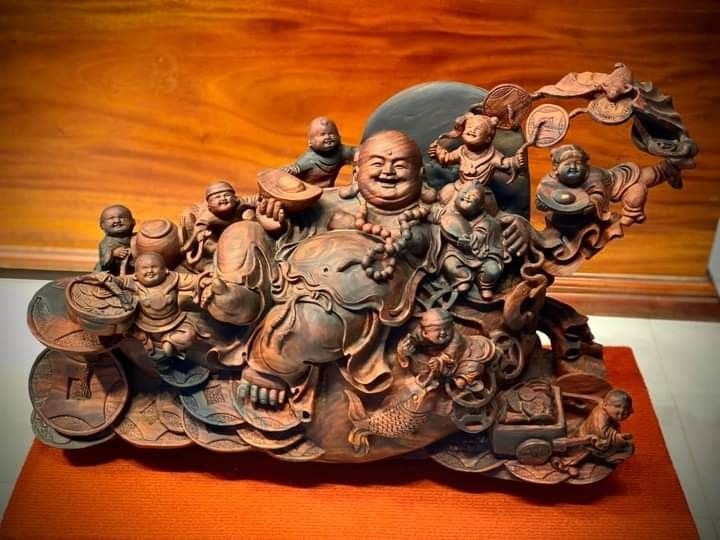 Tượng gỗ thần tài ông địa